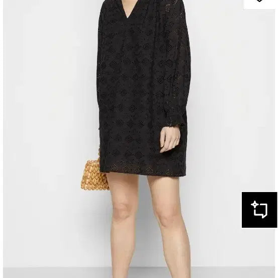 [BUNJANG] Vanessa Bruno Black Embroidered Mini Dress / 바네사 브루노 블랙 자수 원피스