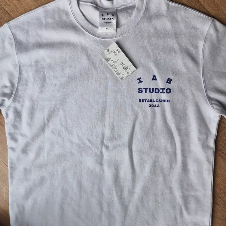 [SOLD OUT] 26 아이앱 스튜디오 반팔 xl