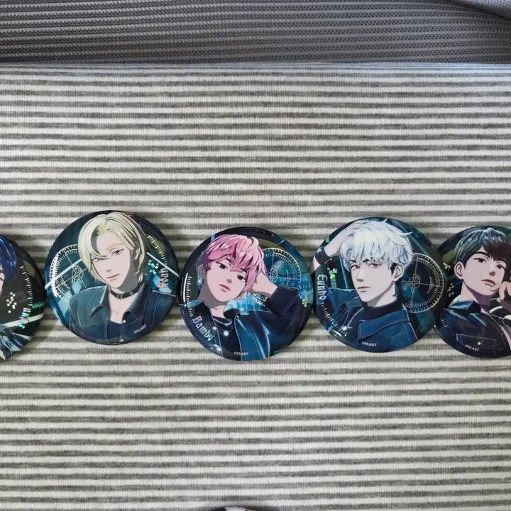 [BUNJANG] PLAVE 2nd Anniversary Pop-up Badge Bundle Set / 플레이브 2주년 팝업 캔뱃지 (흑) 일괄