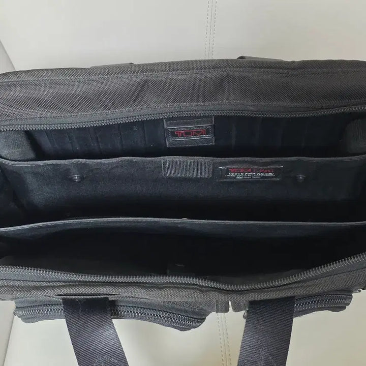 [SOLD OUT] [정품] 투미(TUMI) 알파 T-Pass 매직 클러치 브리프 가방