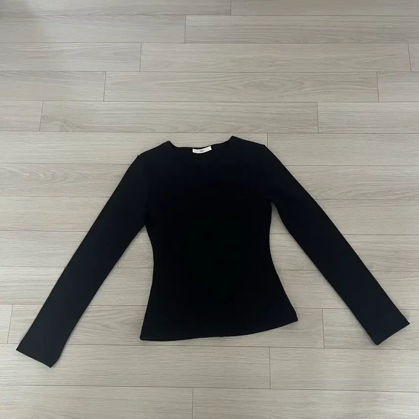 [BUNJANG] ehre V-Neck Long Sleeve Japanese Fabric Black / ehre 에레 브이넥 롱슬리브 재패니즈 패브릭 블랙