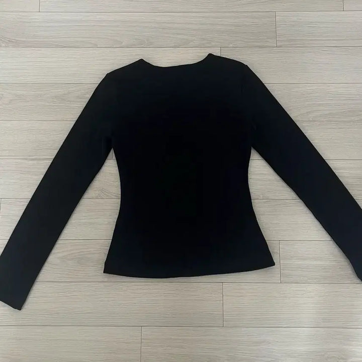 [BUNJANG] ehre V-Neck Long Sleeve Japanese Fabric Black / ehre 에레 브이넥 롱슬리브 재패니즈 패브릭 블랙