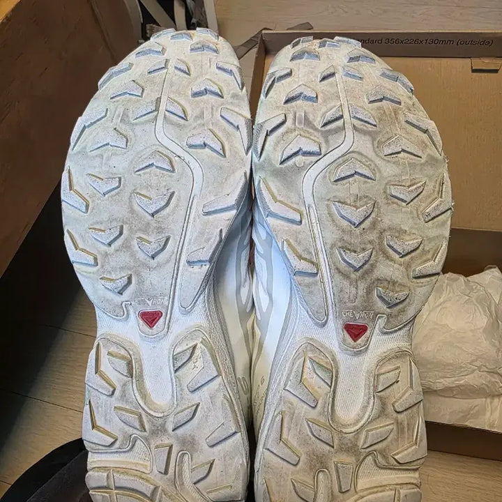 [BUNJANG] Salomon XT6 White Sneakers / 살로몬 XT6  화이트 295