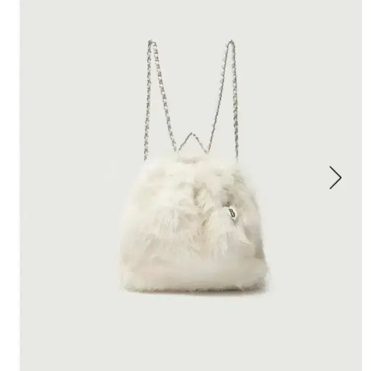 [BUNJANG] The Barnet Ivory Backpack / 더바넷 퍼 백팩 아이보리
