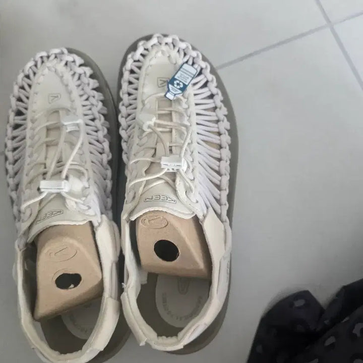[BUNJANG] Keen Unique Sandals Size 280 / keen 유니크 팝니다(280)