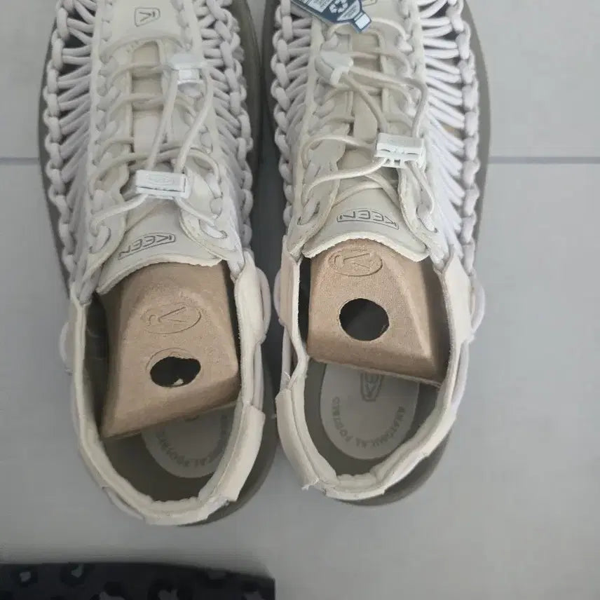 [BUNJANG] Keen Unique Sandals Size 280 / keen 유니크 팝니다(280)