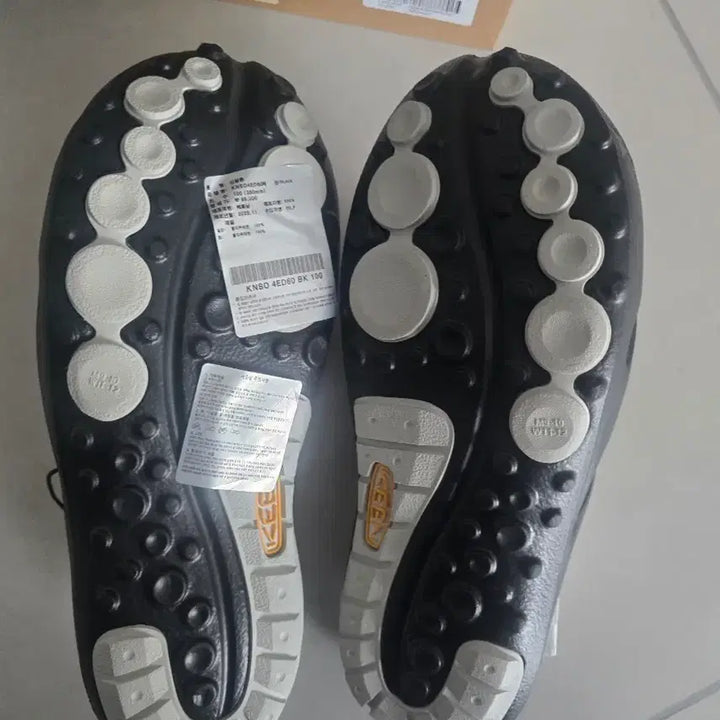 [SOLD OUT] KEEN 샨티 280 검장팝니다