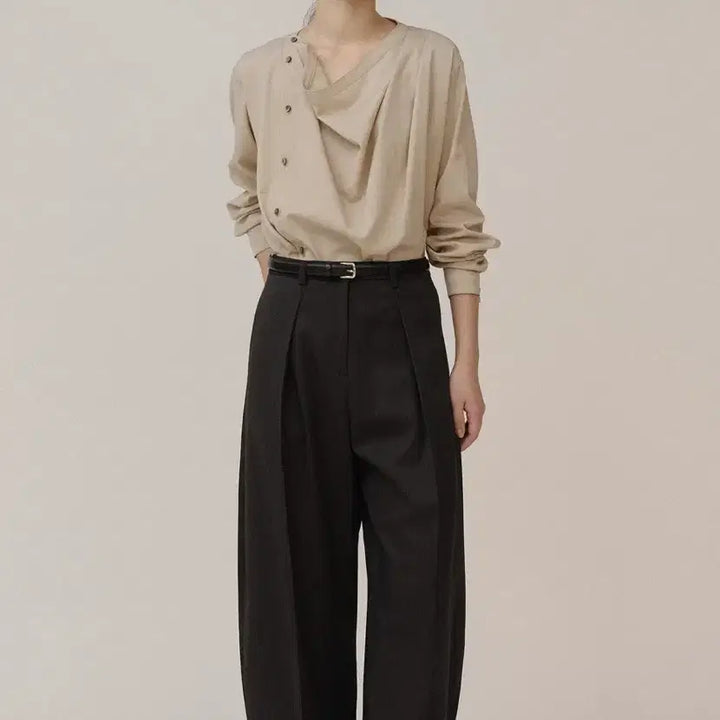 [SOLD OUT] [새상품] 킨더살몬 드레이프 알렌 블라우스 - 샌드 베이지