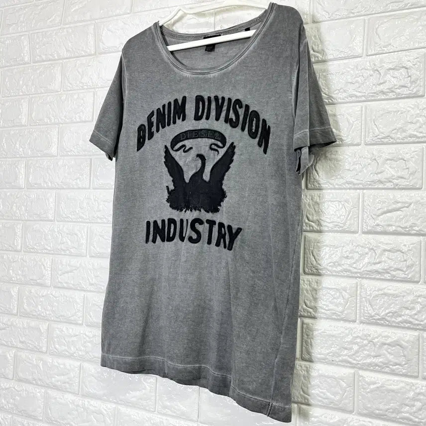 [BUNJANG] Diesel Stitch Patch Logo Grey T-Shirt / [Diesel] 디젤 스티치 패치 로고 남성 그레이 반팔 M