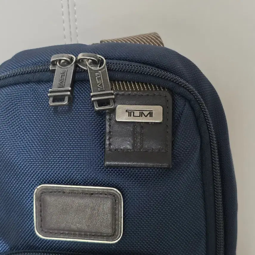 [SOLD OUT] [정품] 투미(TUMI) 알파 브라보 슬링백 네이비