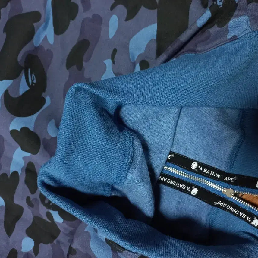 [BUNJANG] BAPE Blue Camo Double Shark Hoodie M / 베이프 블루 카모 더블 샤크 후드집업 M