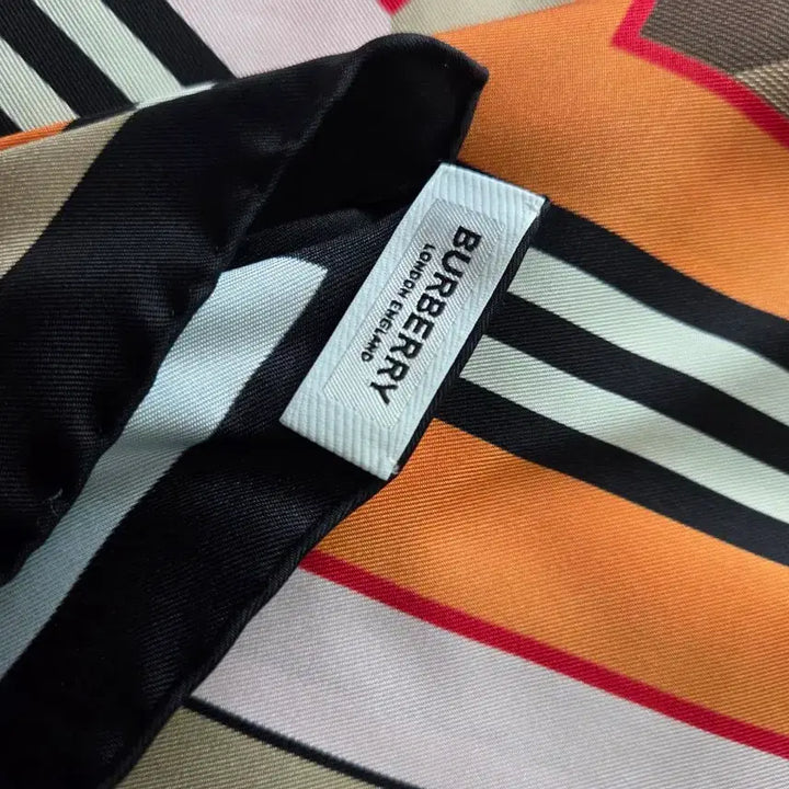 [BUNJANG] Burberry Silk Scarf / 버버리 실크 스카프 (새상품)