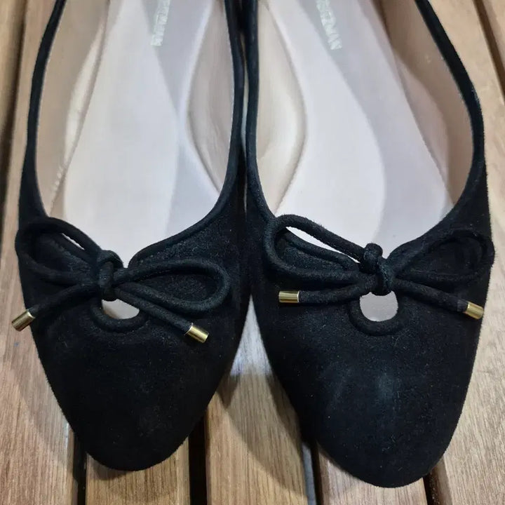[BUNJANG] Stuart Weitzman Black Suede Flat Shoes US 6 / 스튜어트 와이츠먼 블랙 스웨이드 플랫슈즈