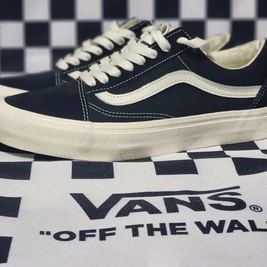 [SOLD OUT] 반스 올드스쿨 스니커즈 (Vans Old Skool) 270mm