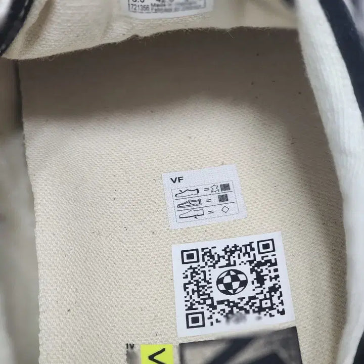 [SOLD OUT] 반스 올드스쿨 스니커즈 (Vans Old Skool) 270mm