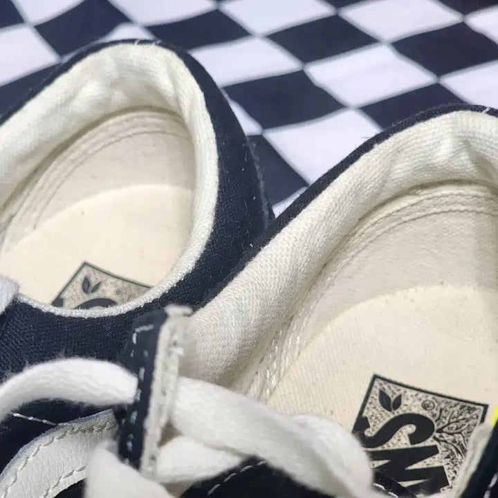 [SOLD OUT] 반스 올드스쿨 스니커즈 (Vans Old Skool) 270mm