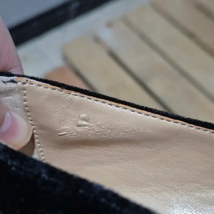 [BUNJANG] Banana Republic Black Velvet Loafers / 바나나 리퍼블릭 블랙 벨벳 로퍼