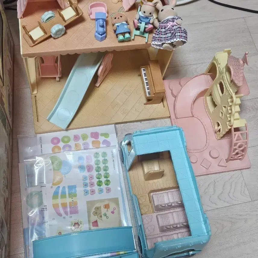 [BUNJANG] Sylvanian Families Castle Kindergarten Special Set Full Configuration with Box / 실바니안 패밀리 캐슬 유치원 스페셜세트 전구성 박스있음