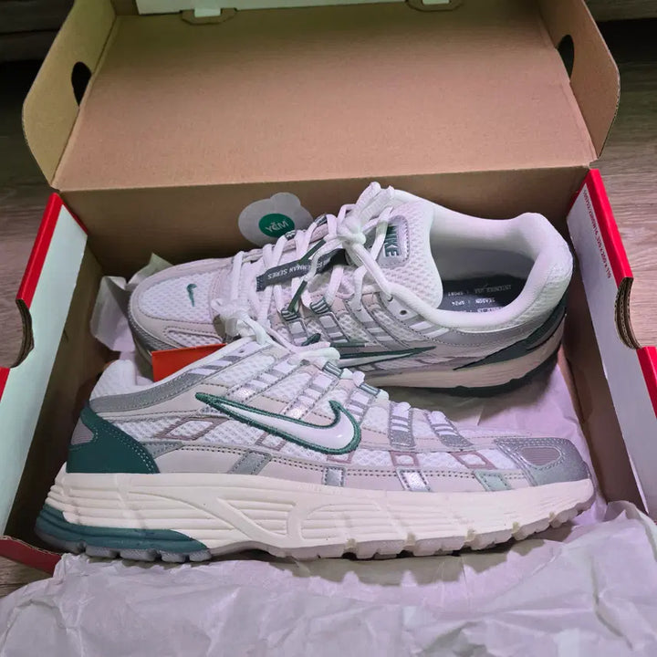 [BUNJANG] Nike P-6000 Running Shoes (Size 260) / 나이키 P-6000 새상품 (미착용) 사이즈 260 운동화