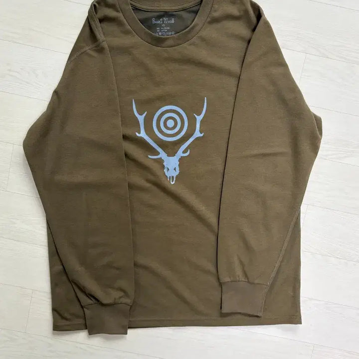 [BUNJANG] Nam Isseopal Long Sleeve T-shirt Olive / 남이서팔 롱슬리브