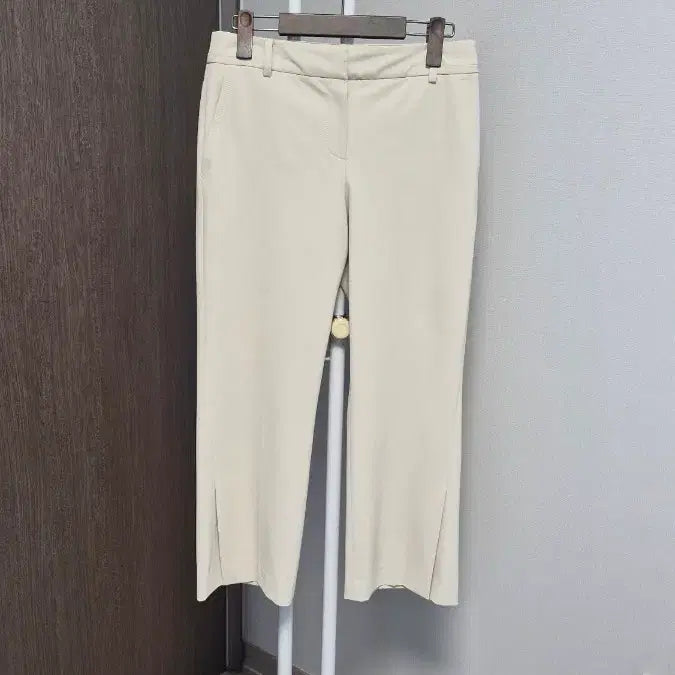 [BUNJANG] Beanpole Lady Ivory Poly-Spandex Bootcut Slacks / 빈폴레이디(여27~28) 아이보리 폴리스판부츠컷슬랙스바지