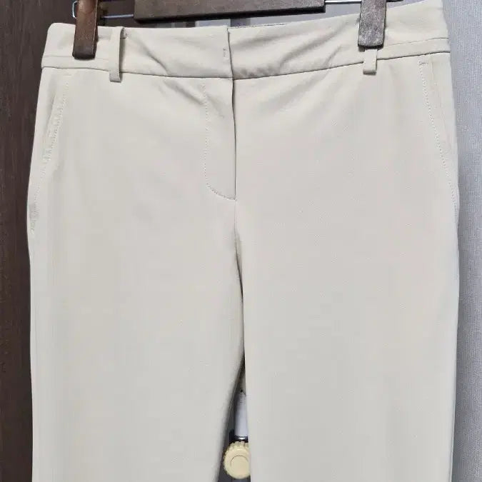 [BUNJANG] Beanpole Lady Ivory Poly-Spandex Bootcut Slacks / 빈폴레이디(여27~28) 아이보리 폴리스판부츠컷슬랙스바지