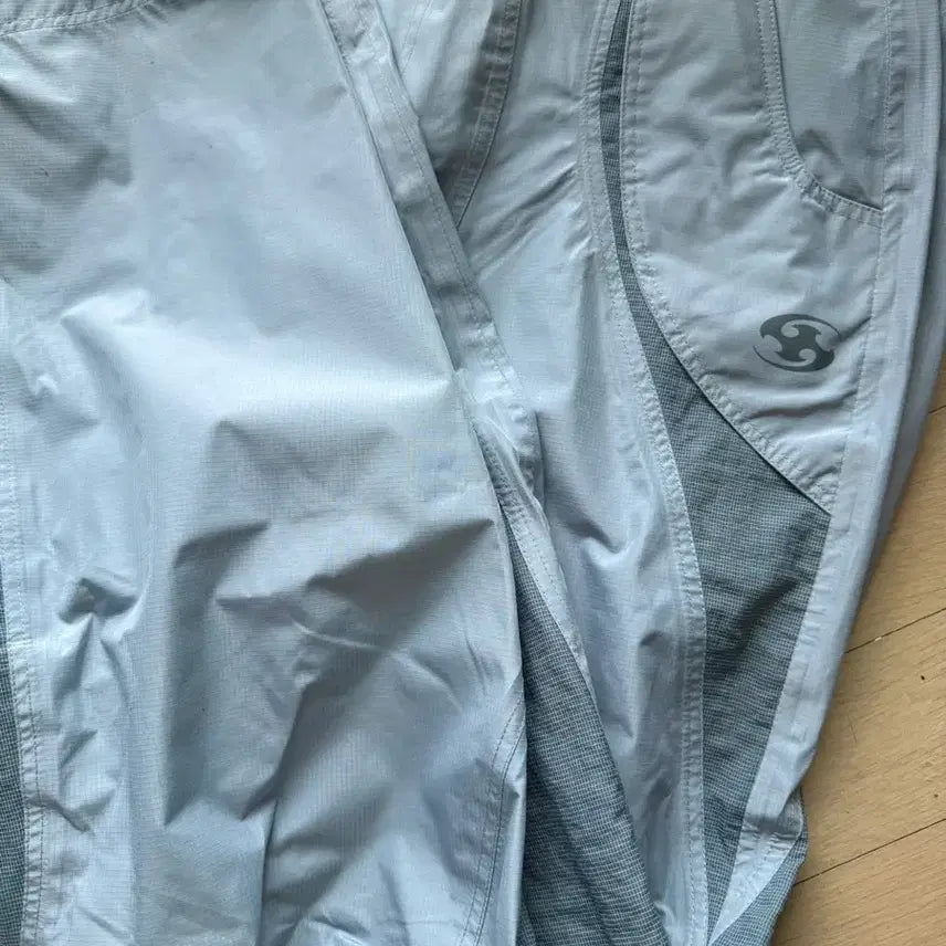 [BUNJANG] Sansan Gear Wind Shielded Pants - Ice Gray / 산산기어 윈드 쉴디드 팬츠 - 아이스그레이