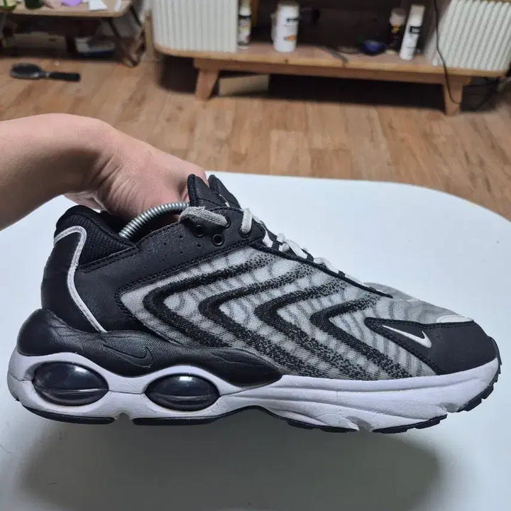 [SOLD OUT] 나이키 에어맥스 트윌린 블랙/화이트 운동화285
