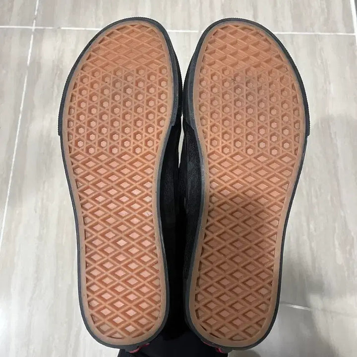 [BUNJANG] Vans Old Skool Slip-On Shoes (Size 245) / 반스 올검 슬립온 245사이즈