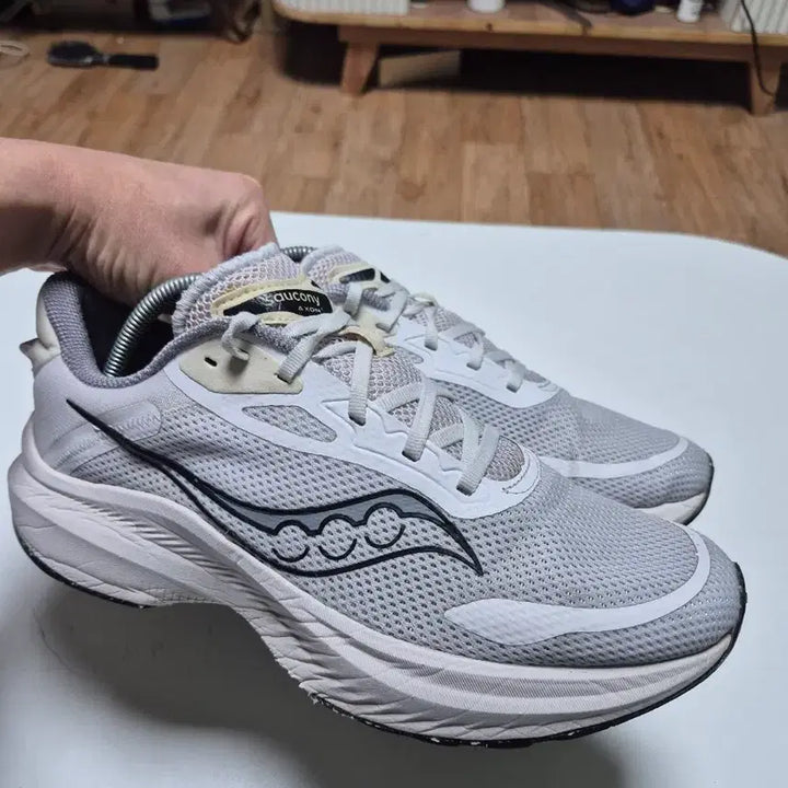[BUNJANG] Saucony Running Shoes Gray 280 / 써코니 런닝화 그레이 280
