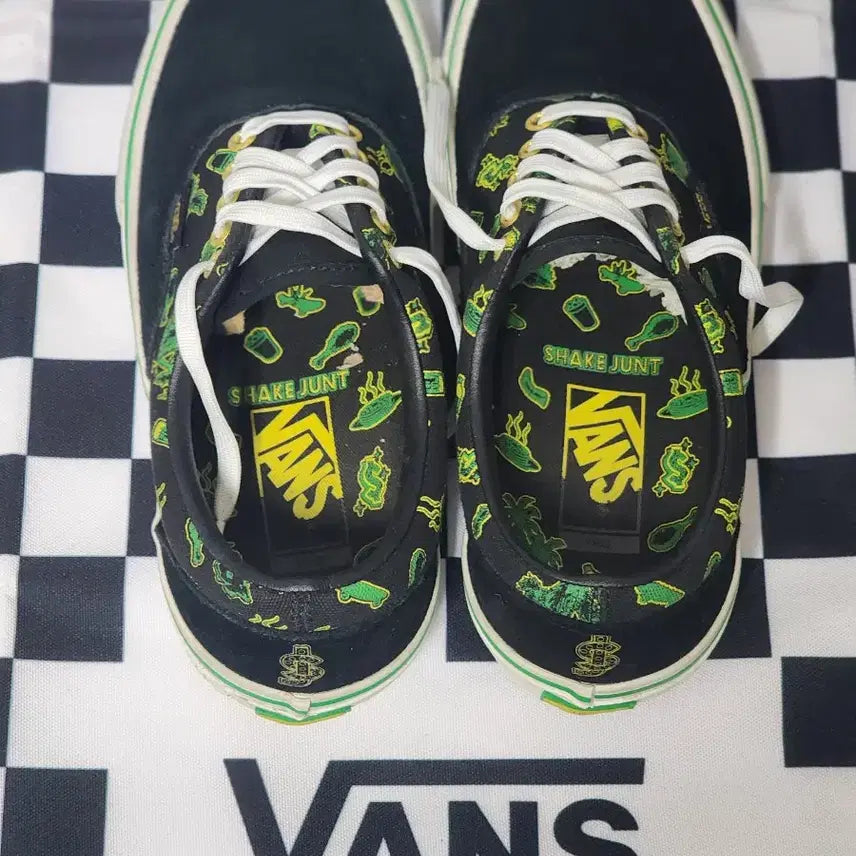 [BUNJANG] Vans Shake Junt Era Pro Sneakers / 반스 X 쉐이크전트 에라 프로 스니커즈 Shake Junt 260mm