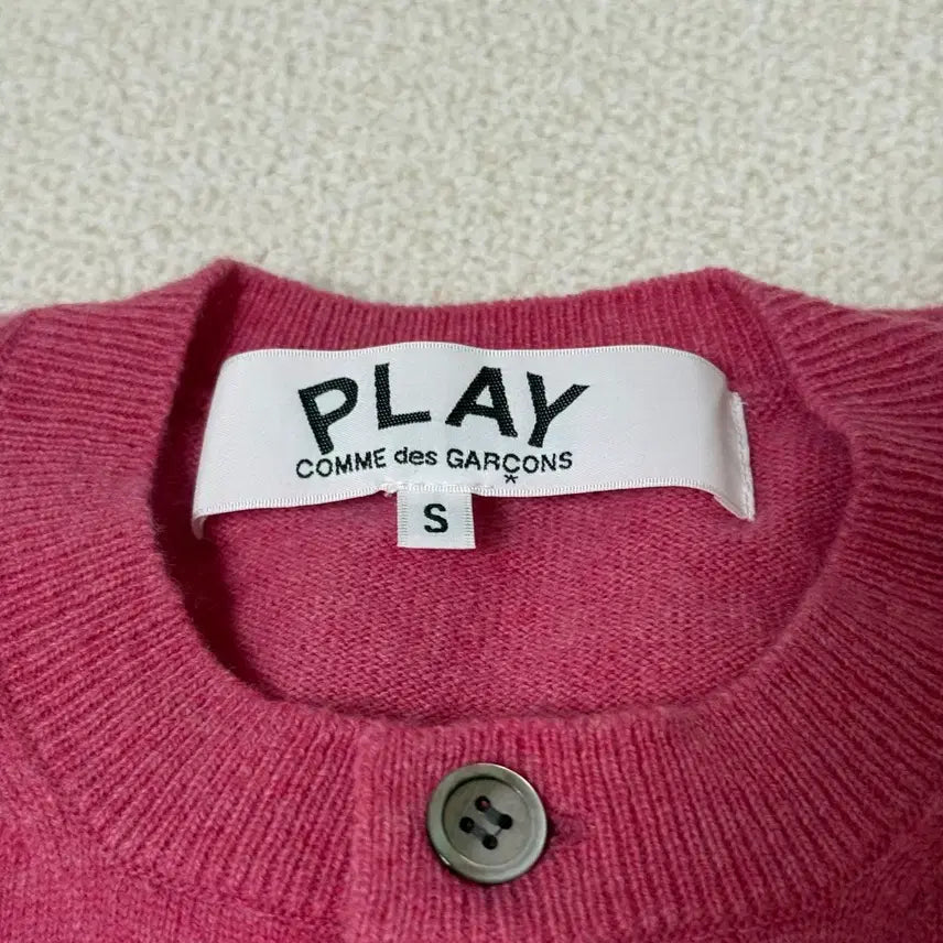[BUNJANG] Comme des Garçons Double Heart Wappen Wool Cardigan Pink S / [정품/새상품] 꼼데가르송 더블하트 와펜 울 가디건 핑크 S