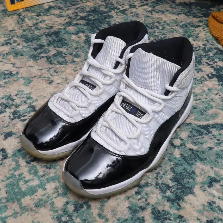 [BUNJANG] Nike Air Jordan 11 Concord 2018 Sneakers / Jordan 에어 조던 11 콩코드 2018버젼 260