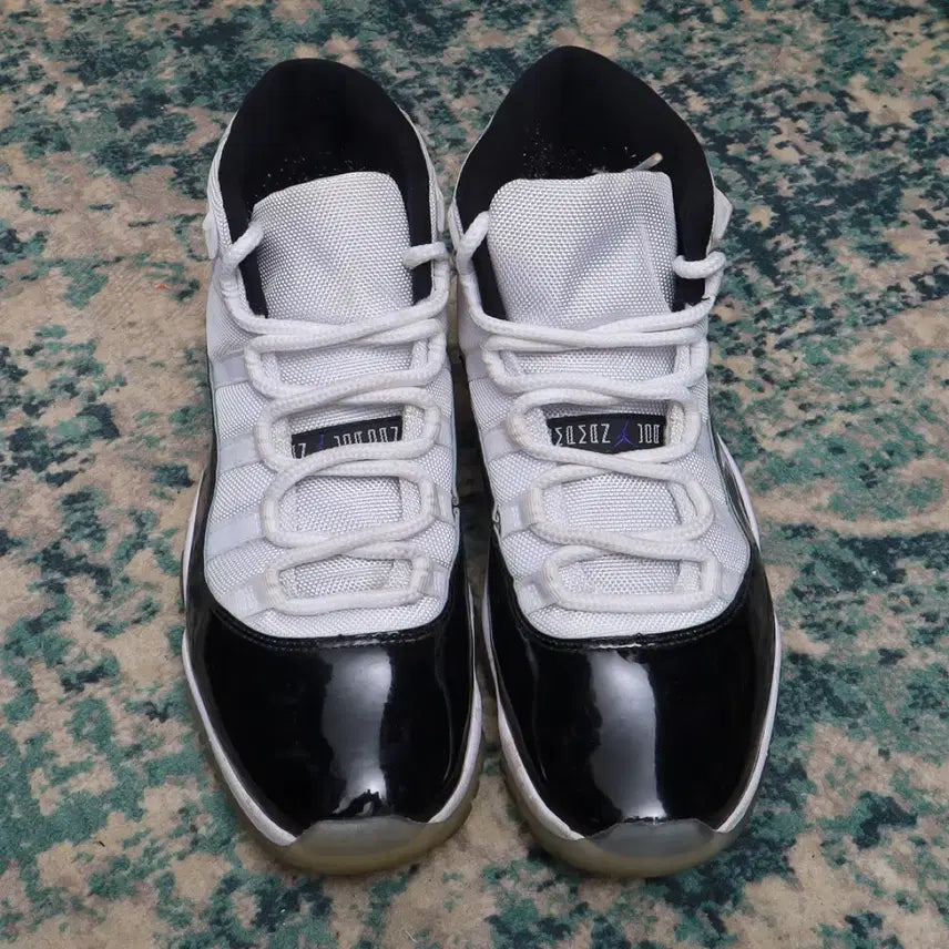 [BUNJANG] Nike Air Jordan 11 Concord 2018 Sneakers / Jordan 에어 조던 11 콩코드 2018버젼 260
