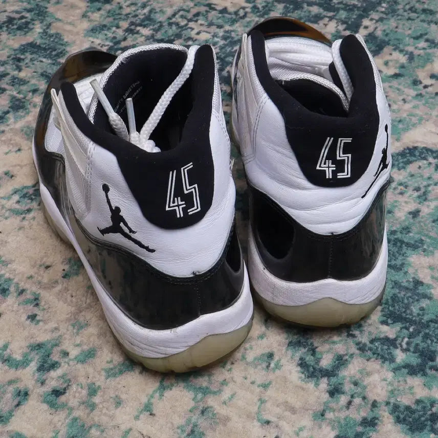 [BUNJANG] Nike Air Jordan 11 Concord 2018 Sneakers / Jordan 에어 조던 11 콩코드 2018버젼 260