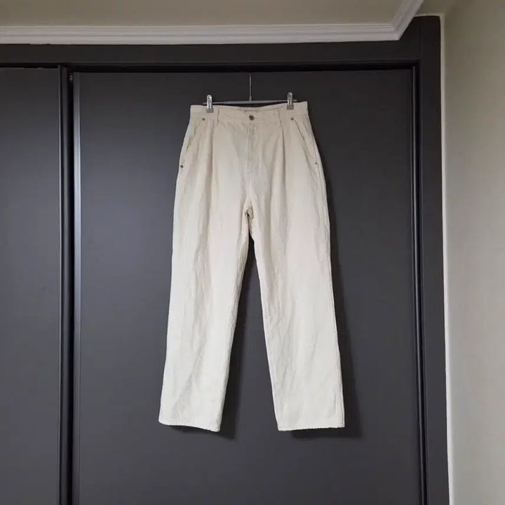 [BUNJANG] Roughside Drape Denim Pants Ecru / [1] 러프사이드 드레이프 데님팬츠 에크루 / 아이보리 화이트
