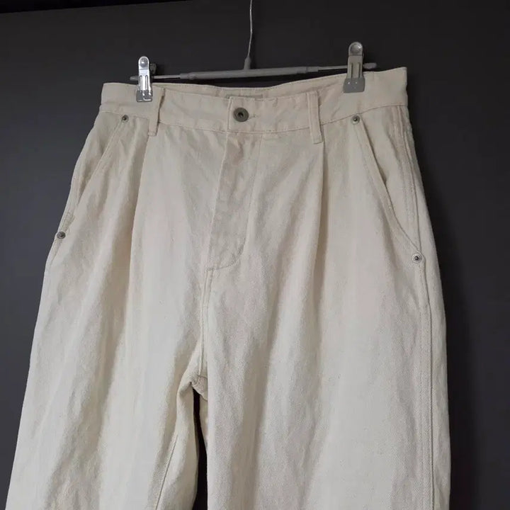 [BUNJANG] Roughside Drape Denim Pants Ecru / [1] 러프사이드 드레이프 데님팬츠 에크루 / 아이보리 화이트