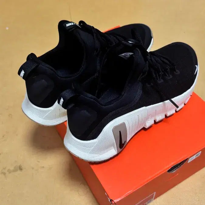 [BUNJANG] Nike Free Metcon 6 Dark Driftwood/Black/Sail 275 / 나이키 프리 메트콘6 검라이트 브라운 275