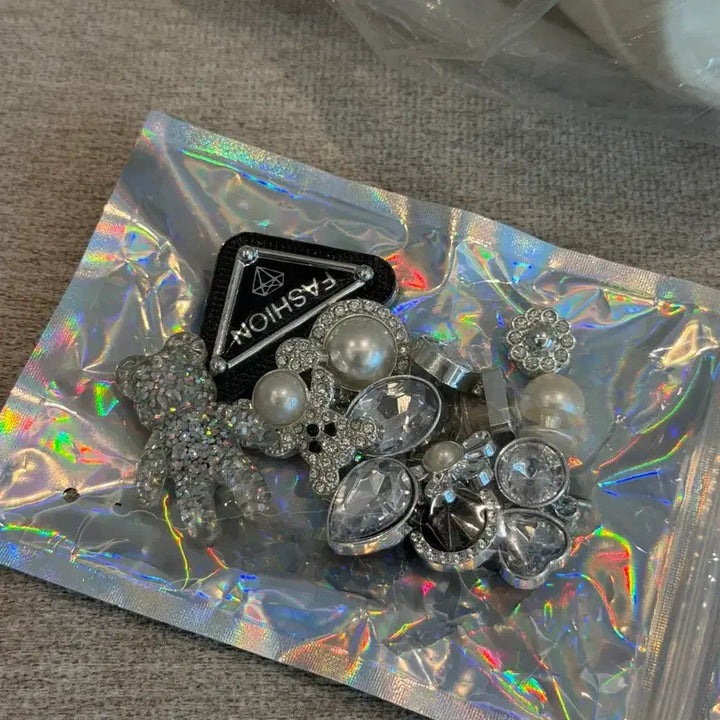 [BUNJANG] Jewelry Charm 13 Types Set with Slippers / 슬리퍼+보석참 13종 세트 새상품
