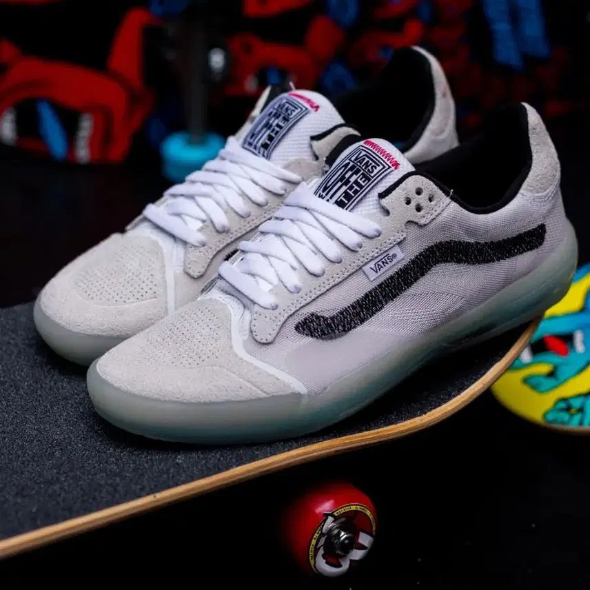 [BUNJANG] Vans EVDNT UltimateWaffle Sneakers / Vans EVDNT UltimateWaffle 스니커즈 235 상태좋음