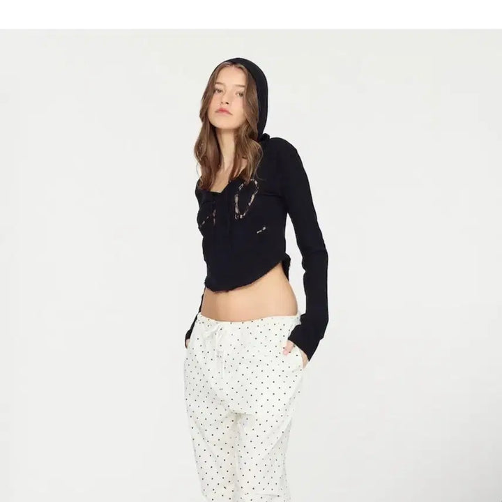 [BUNJANG] Glowny Muffin Hoodie Top Black / 글로니 MUFFIN HOODIE TOP 후드 탑 블랙