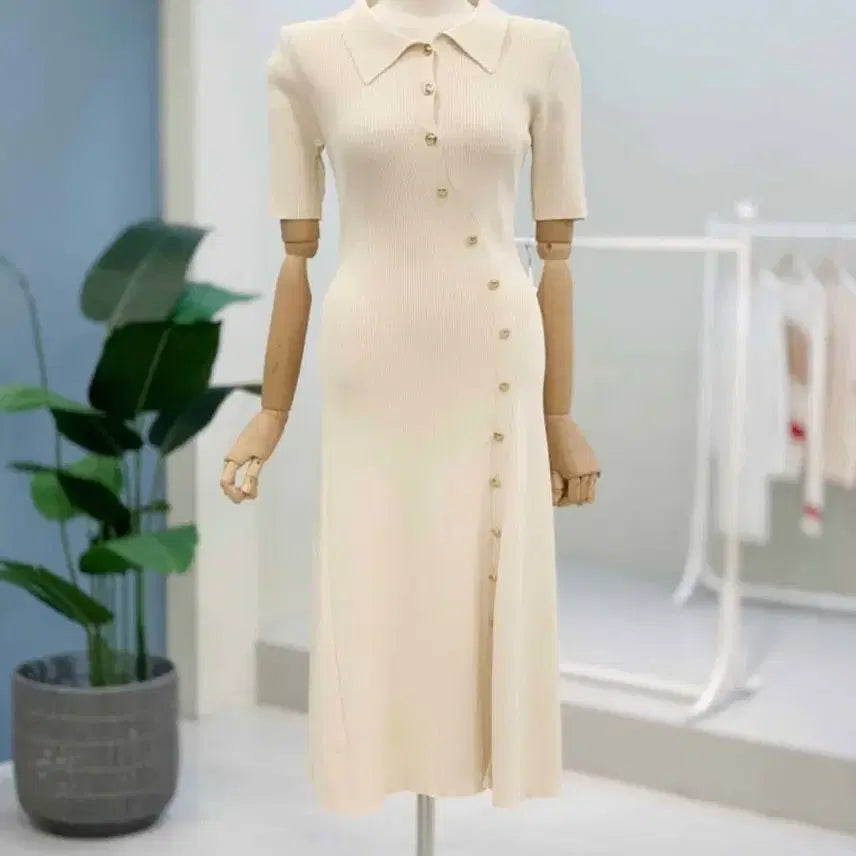 [SOLD OUT] 23만원짜리 백화점 로로시크 언발란스 골드버튼 슬림핏 A라인 골지원피스