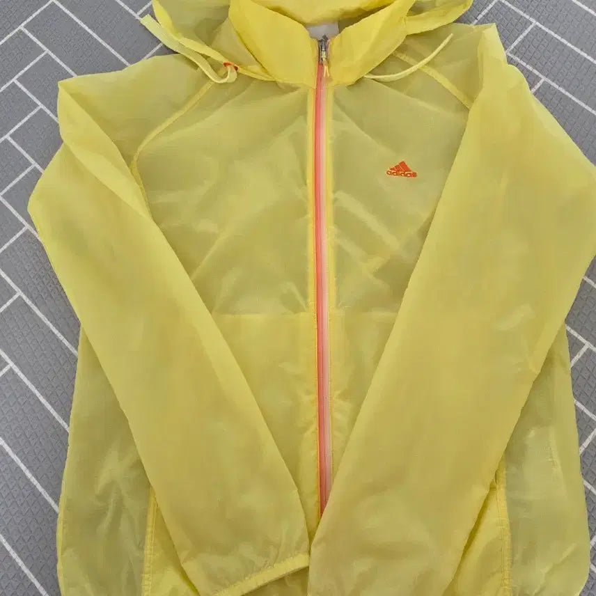 [SOLD OUT] 아디다스 여성 100사이즈  66 바람막이점퍼