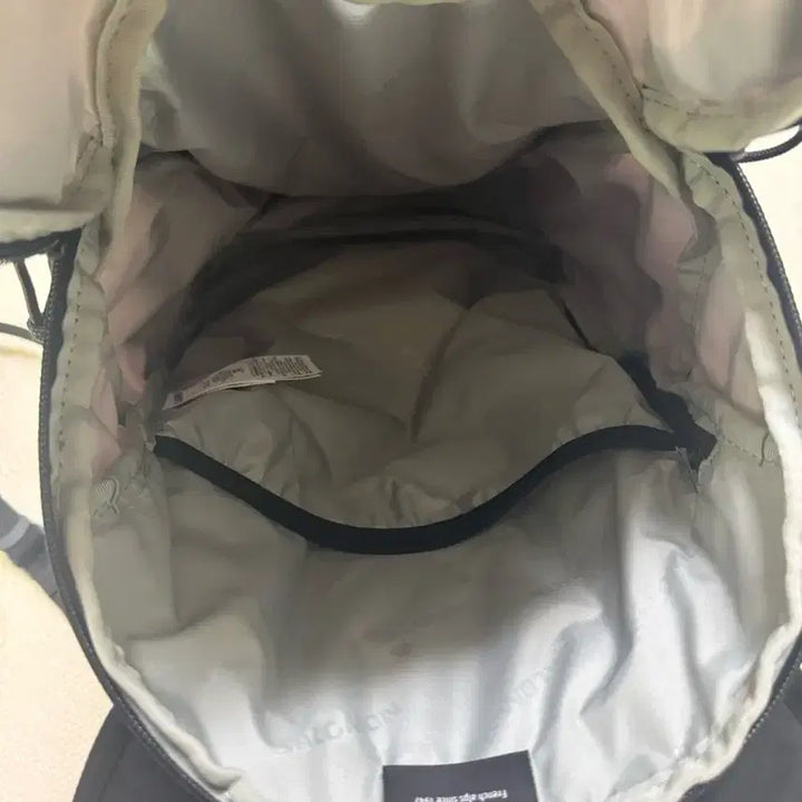[BUNJANG] Salomon Mont Backpack (Baby Pink) / 살로몬 몽트 백팩 (베이비핑크)