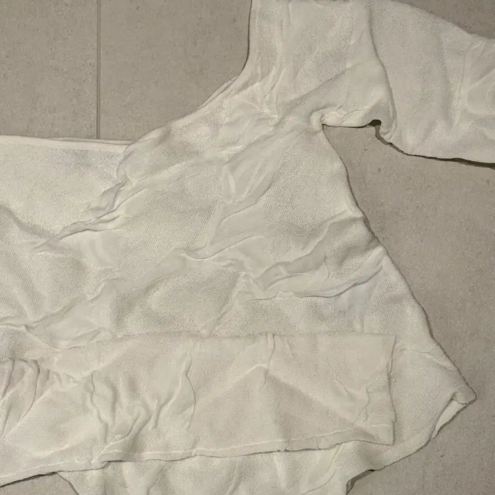 [BUNJANG] ZARA One Shoulder Ruffle Sleeveless Top / 자라 원숄더 러플 슬리브리스