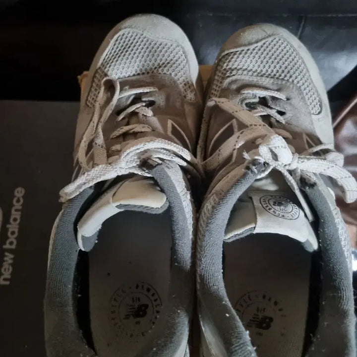 [BUNJANG] New Balance 574 Suede Gray Sneakers / 뉴발란스 574 스웨이드 그레이 270