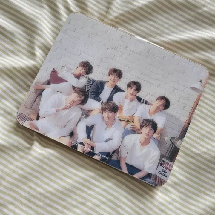 [BUNJANG] BTS 방탄소년단 오늘 전시회 단체 시계 프레임 화보 / BTS 방탄소년단 오늘 전시회 단체 시계 프레임 화보