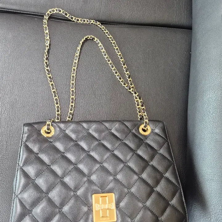 [BUNJANG] Lovecat Natural Leather Chain Shoulder Bag / 러브캣 천연가죽 체인백 상태최상
