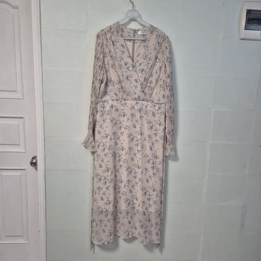 [BUNJANG] RIRIN&amp;CO Floral Pattern Long Dress / RIRIN&amp;CO 플라워 패턴 롱 원피스