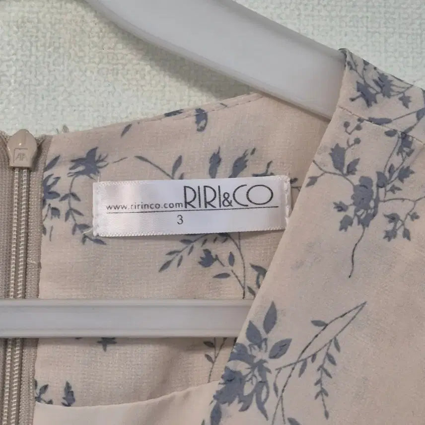 [BUNJANG] RIRIN&amp;CO Floral Pattern Long Dress / RIRIN&amp;CO 플라워 패턴 롱 원피스